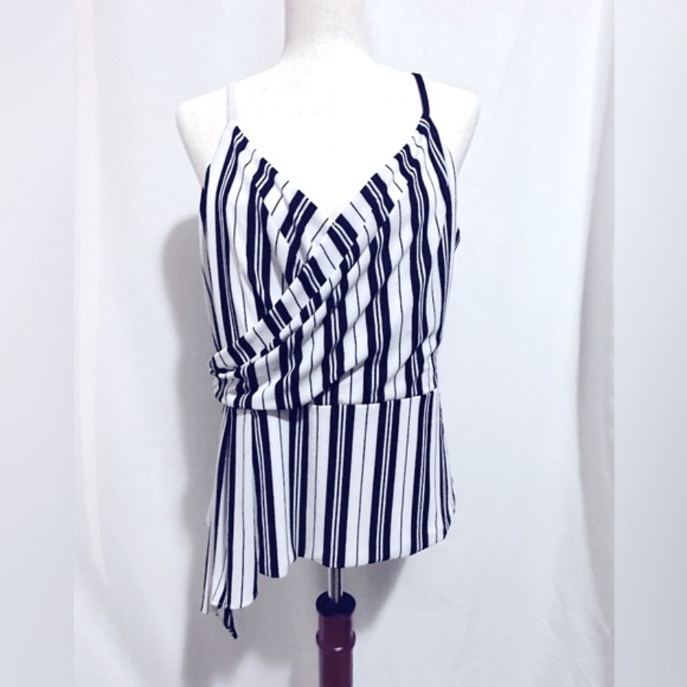 NWT I.N.C. International Concepts Mia Striped Top. Size: L